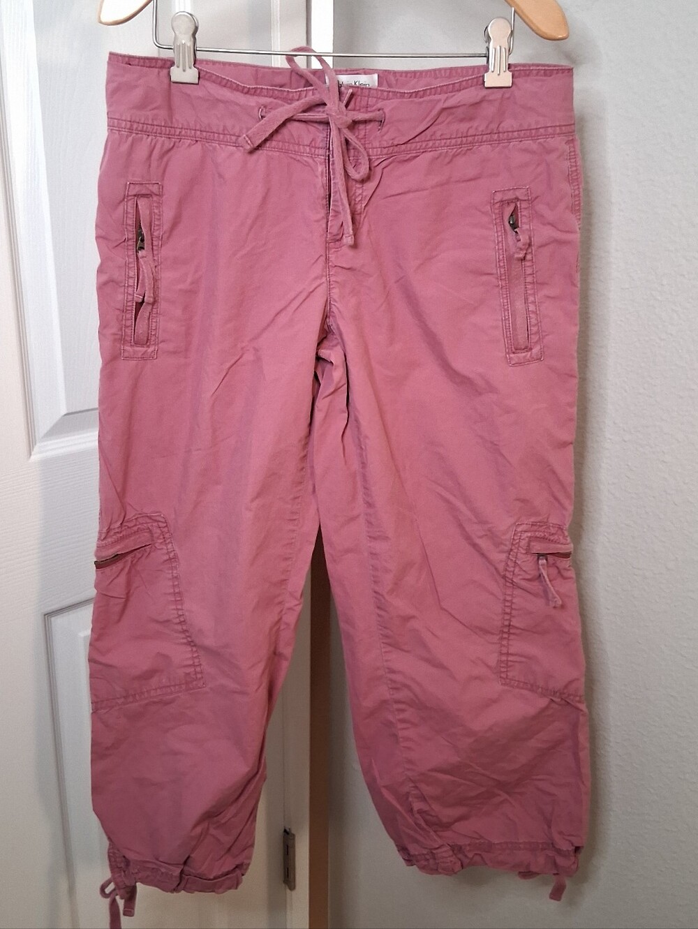 Calvin Klein Mauve Capris Size 6